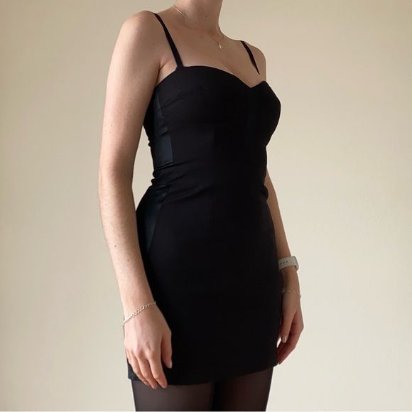 Y2K Bebe Black Strapless Bodycon Mini Dress 6 - Picture 4 of 6